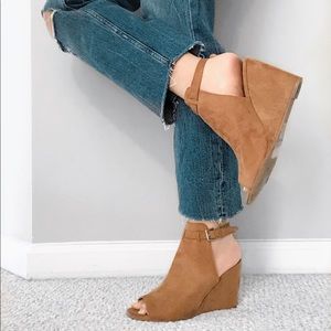 Dark Tan Wedges